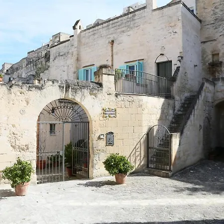 Sassi San Gennaro 호텔 2*